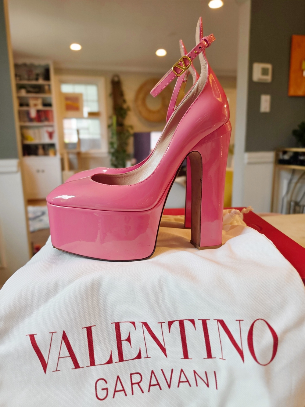 Valentino Go 155 Pink Patent Leather Platform Pumps Size 8/38